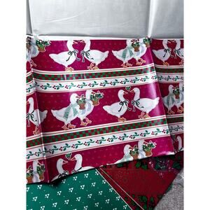 Vintage 90s Holiday Christmas gift wrapping paper red green country geese